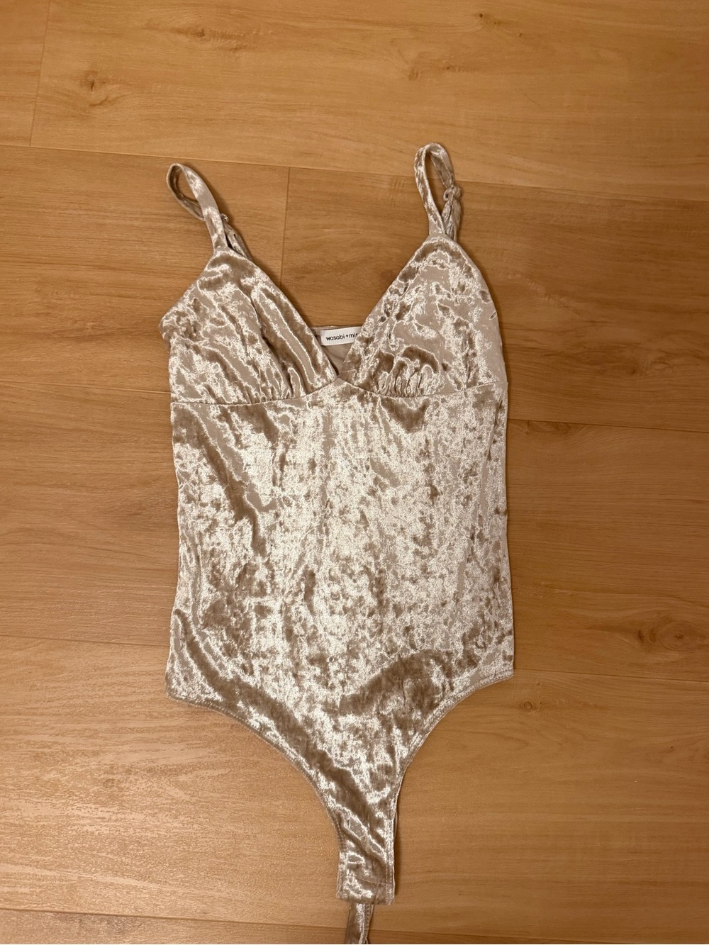 Crushed Velvet V-Neck Bodysuit in Shimmering Ivory